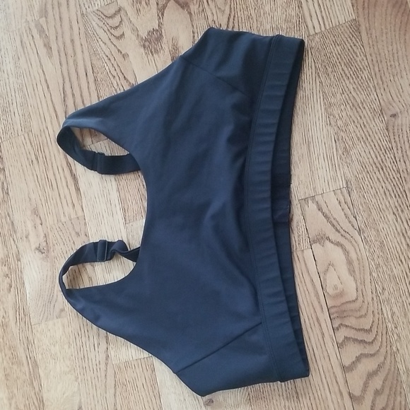 (XL) Lolë Minimalist Padless Wireless Bra Sporty Athleisure Workout Running Gym - Picture 1 of 11
